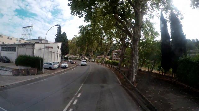 На фуре по Европе: Иммигранты в прицепе/ Узкие улицы Франции