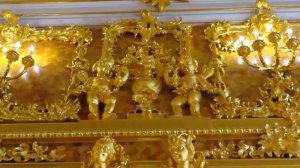 ЗАГАДКА  ЯНТАРНОЙ  КОМНАТЫ