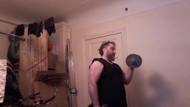 Бицепс с гантелями 46серия 7подход 2x8,5кг 35р,Biceps ar hantelēm 46sērija 7piegājiens 2x8,5kg 35r смотреть онлайн