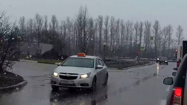 Весенний снегопад в Санкт-Петербурге ? смотреть онлайн