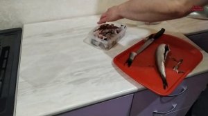 Как быстро посолить селёдку/Селёдка быстрого посола в соевом соусе
