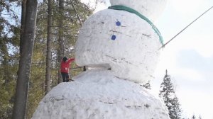 Падение самого большого снеговика Destruction of the biggest snowman