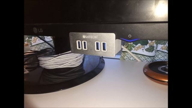 Satechi 4 Port USB Clamp Hub Review PLUS: A Free Giveaway смотреть онлайн