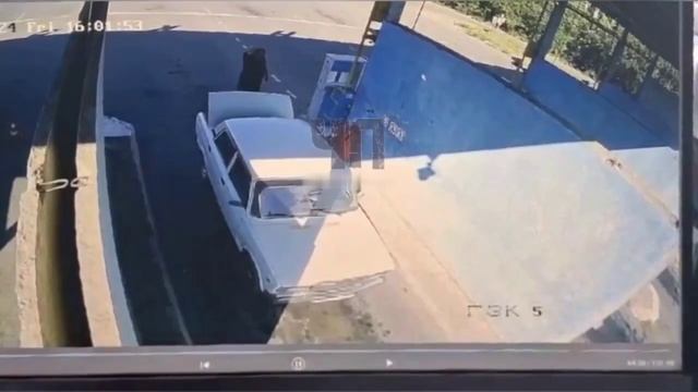 Взрыв автомобиля произошел на заправке в Краснодарском крае. #взрыв #новости смотреть онлайн