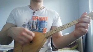 Сумецкая на балалайке