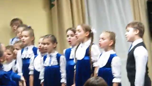 "Вот тогда ты пожалеешь, Кулакова". Фрагмент выступления. Солист Давид Дочия. Поют первые классы. смотреть онлайн