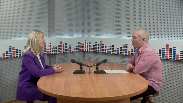 ТЕМА ДНЯ_Комментарий_Почему не получается искоренить брендовую латиницу