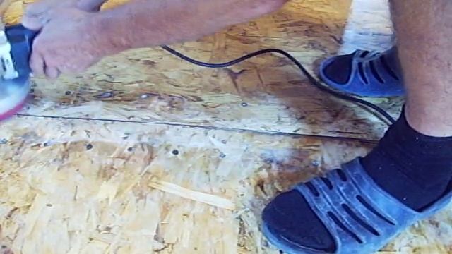 Ремонт пола из OSB плит - зачистка шва смотреть онлайн