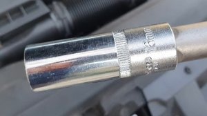 Skoda Octavia III 1.4 TSI (5E) - Spark plug replacement