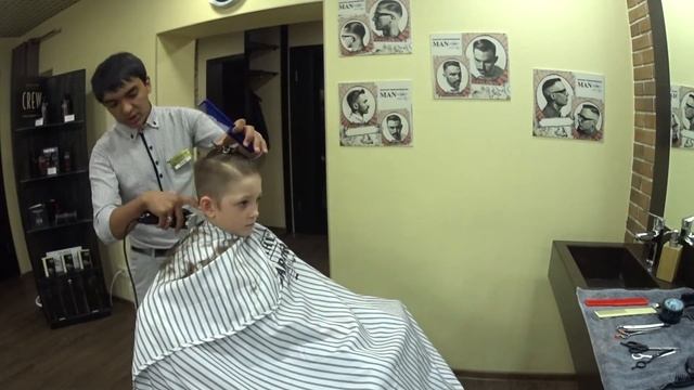 MAN ON Surgut. Обучение стажеров у барбера Назара смотреть онлайн