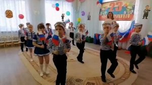 23 февраля в детском саду Шествие с флажками