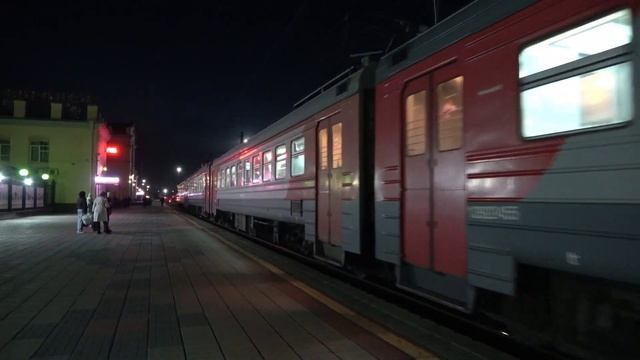 Впервые на канале Юго-Восточная ЖД! Электропоезд ЭД9М-0186 отправляется со станции Воронеж-1 смотреть онлайн