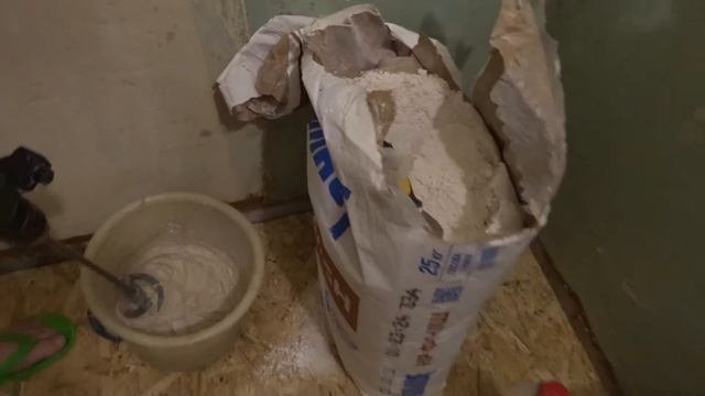 Шпаклевка стен под обои, Как подготовить стены к оклейке обоями на окрашенную краской
