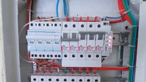 Трехфазный электрический щит. Как выглядит, как собрать трехфазный щит учёта.