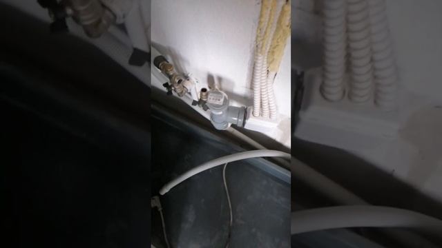 Установили мультисплит систему AUX на 3 внутренних блока в двухкомнатной квартире)