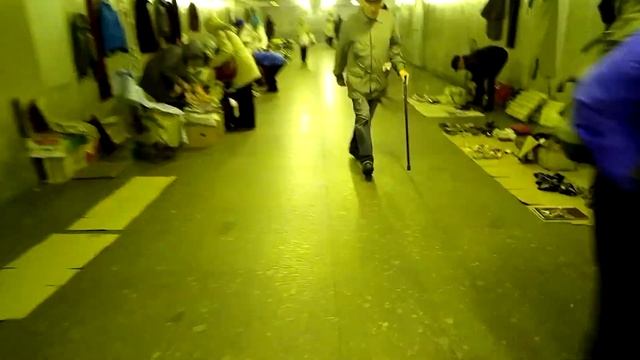 Незаконная торговля в переходе пр. Ветеранов смотреть онлайн