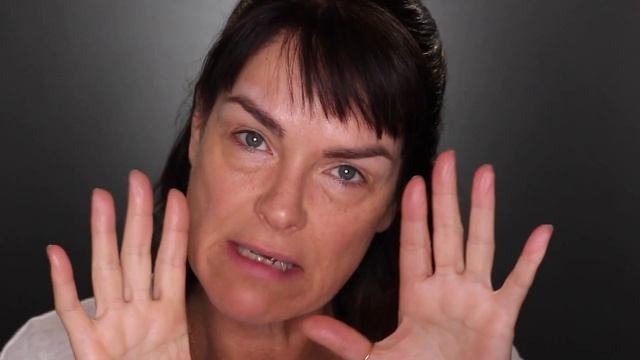 TWO-TONED EYE-SHADOW BEAUTY TREND 2021 MAKEUP TUTORIAL FOR OLDER WOMEN GLAMOUR/FALSE LASHES GORGEOU смотреть онлайн