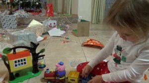 Подарки Кате от Деда Мороза открываем игрушки под Новогодней ёлкой Unboxing Christmas gifts