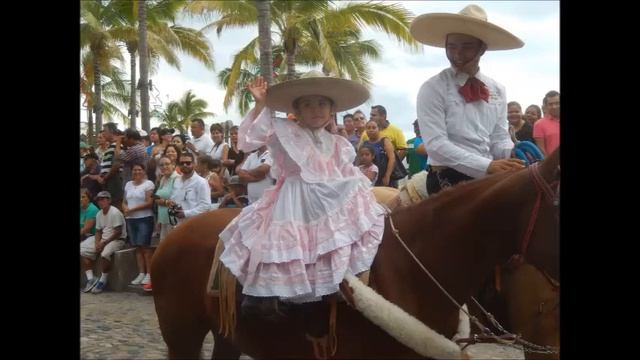 CHARRO PARADE - ДЕНЬ НЕЗАВИСИМОСТИ MЕКСИКИ 2014 смотреть онлайн