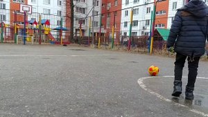 Челлендж, ? удары футбольным мячом в маленькие ворота!!!