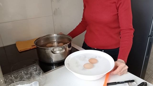 Как сварить яйца, разбор по минутам!