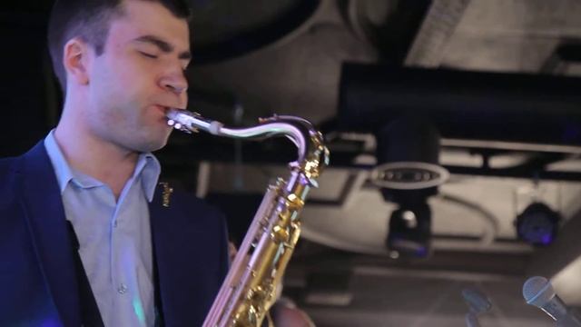 "Раймонд Паулс - Любовь настала" Евгений Зарубаев саксофонист на Ваш праздник! смотреть онлайн