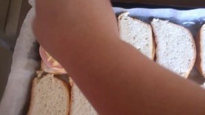 Бутерброды с ананасом в духовке