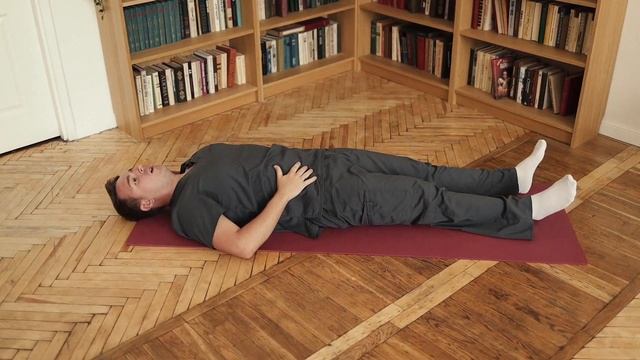 БОЛИТ СПИНА? Сорвал спину на даче? Как быть? Лечение и ЛФК для поясницы! смотреть онлайн