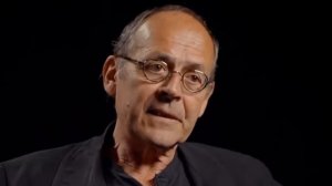 BERNARD STIEGLER - Le smartphone est devenue une pathologie addictive. - (Avril 