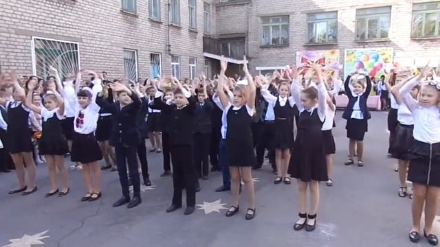 Мариуполь. Школа N 28. Флешмоб. 26.05.2017. смотреть онлайн
