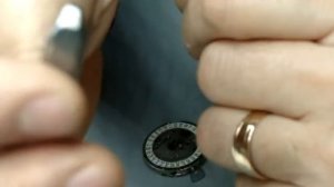 Ремонт часов. Поджатие трубки минутного триба  в наручных часах.