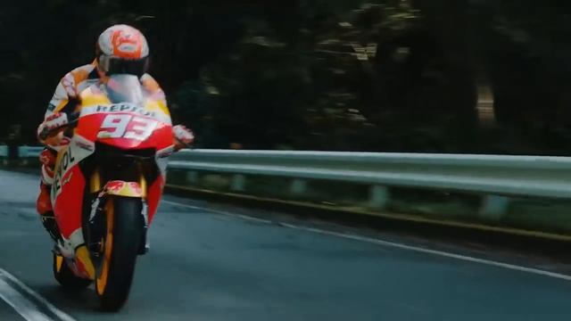 Марк Маркес на серпантине Хаконе смотреть онлайн