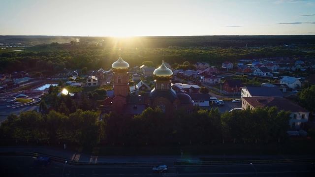 Вознесенский собор города Набережные Челны. Виды с высоты птичьего полета