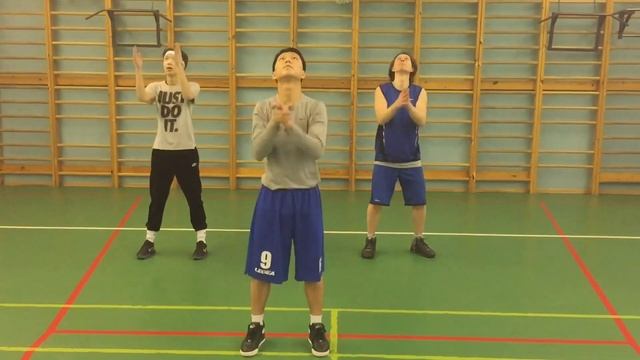 Упражнения с баскетбольными мячами для специальной медицинской группы смотреть онлайн