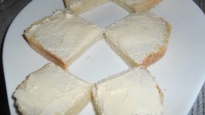 Праздничные бутерброды с красной икрой