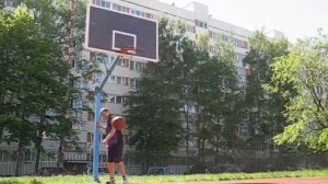 "Kocoach"  dunks of 1 foot  40 Inch Vert