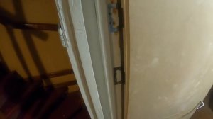 Тёплая входная дверь в старую коробку кривыми руками!