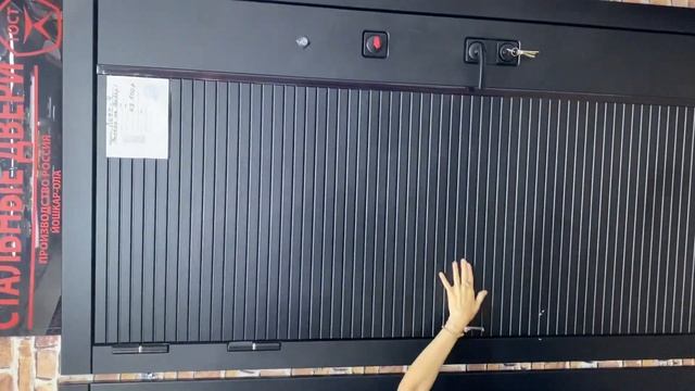 Входная дверь PIANO чёрного цвета Лабиринт по акции