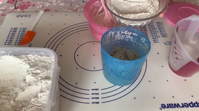 Сильная,активная… И это всё о ней, о вечной закваске для домашнего хлеба смотреть онлайн