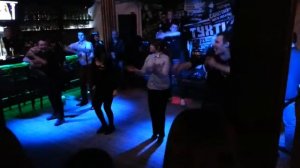 Танец официантов ,,Тухтин 3,, vksaved ru