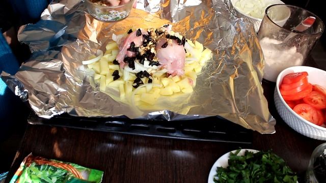 ОБЕД В ФОЛЬГЕ/ Курица в фольге с картофелем в духовке смотреть онлайн