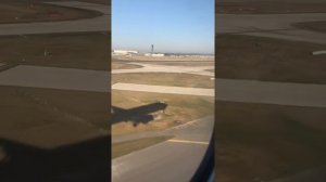 Посадка в аэропорту Шарль де Голль. Landing at Charles de Gaulle airport.