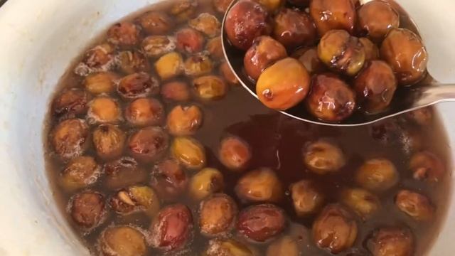 Сливовое варенье.Пряная слива целиком с миндалём. Spicy plum with almonds смотреть онлайн