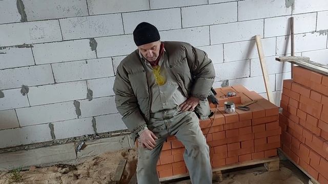 Начал строить дом в 70 лет! А я строю беседку и делаю стену в одни руки... смотреть онлайн