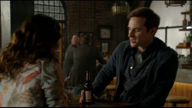 Генри и Джасинда сообщают Рони радостную новость 7x07 смотреть онлайн