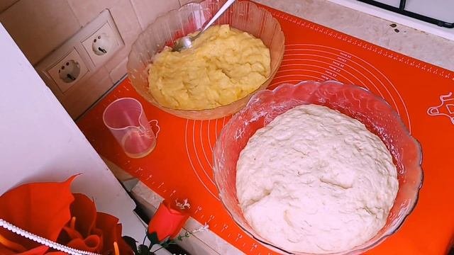 МУКА+ВОДА ПИРОЖКИ КАК ПУХ! САМА ПРОДАВЩИЦА ПИРОЖКОВ! ПРОДАЮ КАЖДЫЙ ДЕНЬ 1000 ШТУК ДЕЛЮСЬ РЕЦЕПТ☺