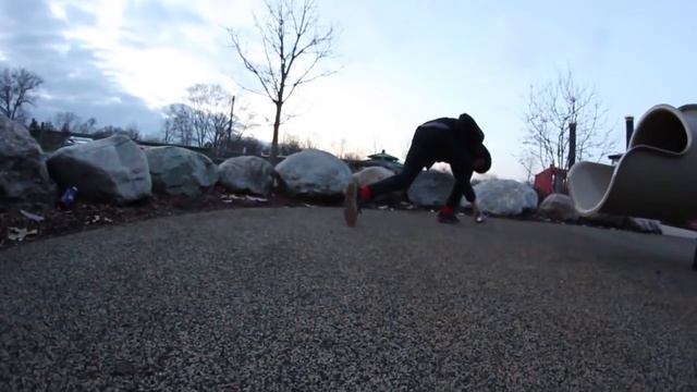 ULTIMATE GAME OF BOTTLE FLIP! | ROUND 6 смотреть онлайн