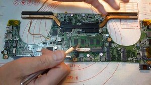 Ноутбук Dell Vostro 5470 не включается.