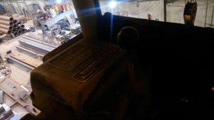 Как упровлять мостовым краном