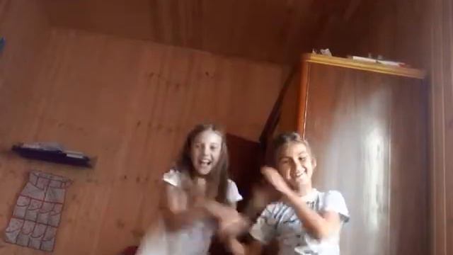 Мы с подругой на даче с нимало очень ржачий ролик смотреть онлайн